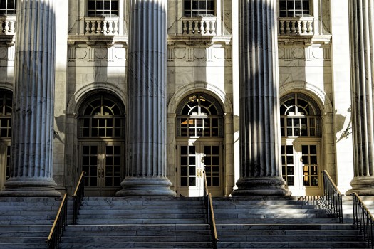 courthouse-1223279