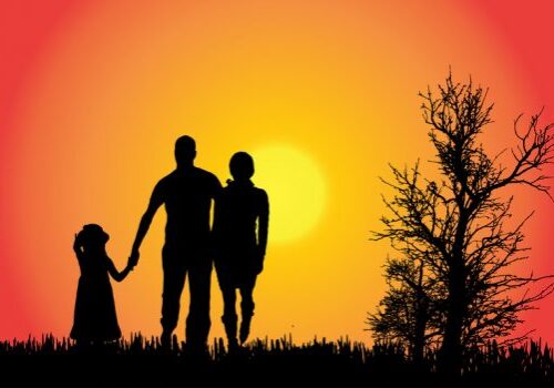 Family at sunset ID 64619975 © Majivecka | Dreamstime.com